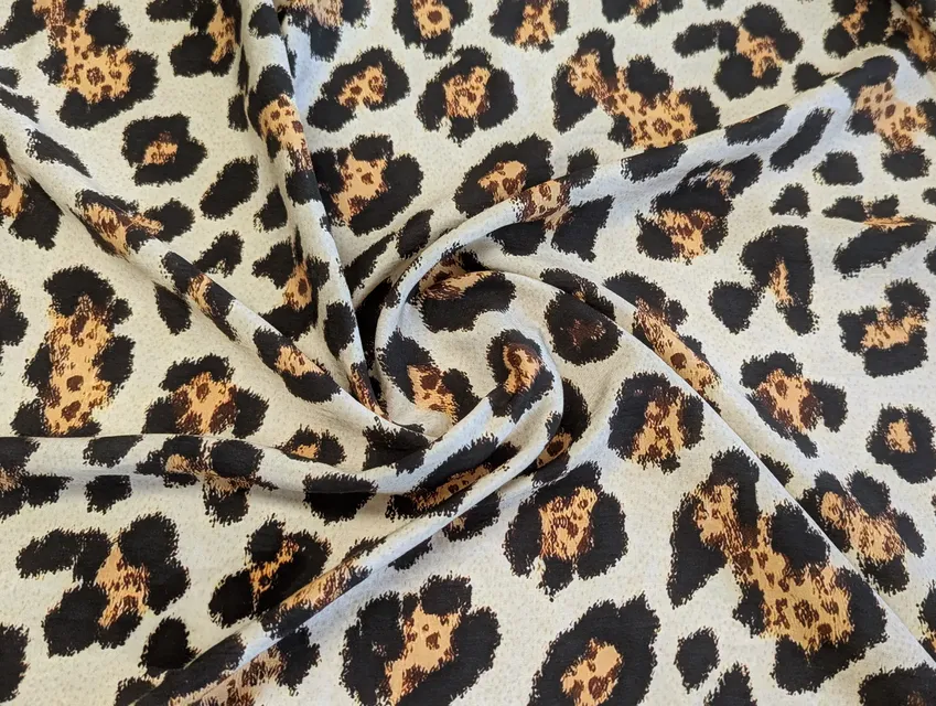 Віскоза шовк Бохо ягуар, бежевий з чорним - фото 1 - інтернет-магазин tkani-atlas.com.ua