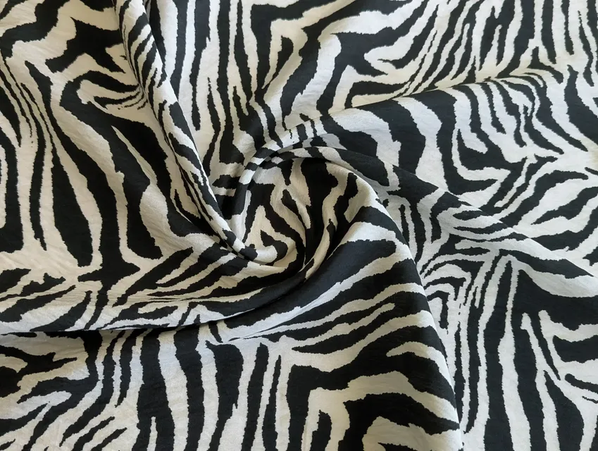 Віскоза шовк Бохо зебра, бежевий з чорним - фото 1 - інтернет-магазин tkani-atlas.com.ua