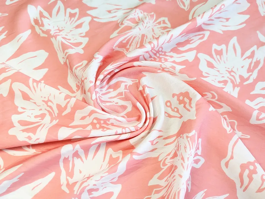 Вискоза шелк Бохо лилии, персиковый - фото 1 - интернет-магазин tkani-atlas.com.ua