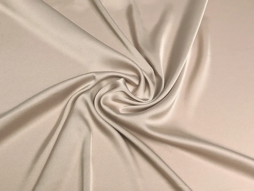 Шовк сатин, теплий бежевий (відріз 2 м) - фото 1 - інтернет-магазин tkani-atlas.com.ua