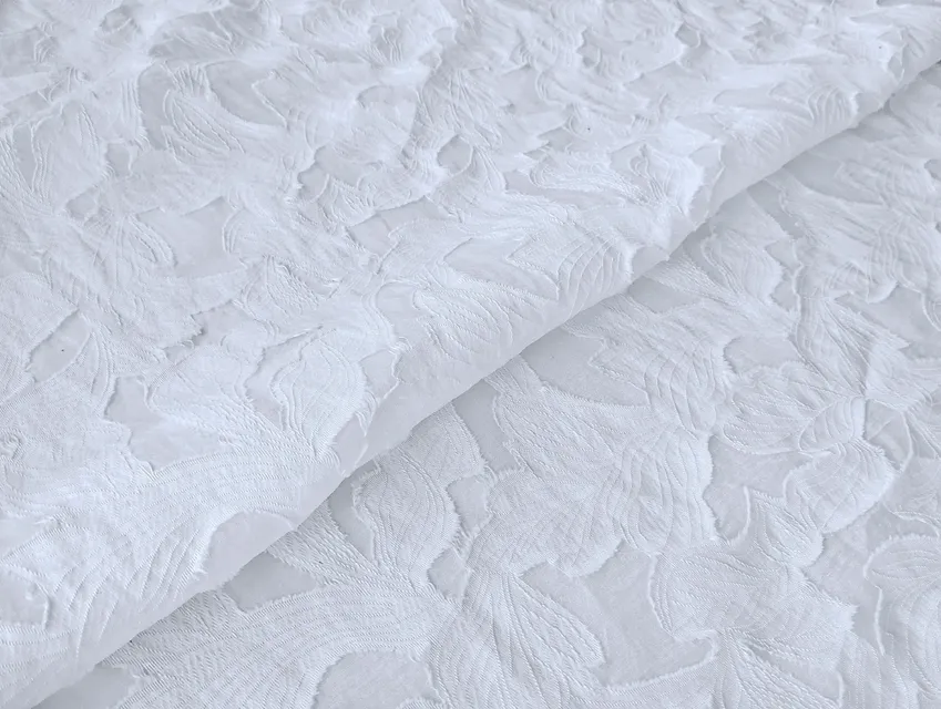 Жаккард органза квітковий орнамент, білий (відріз 2,8 м) - фото 1 - інтернет-магазин tkani-atlas.com.ua