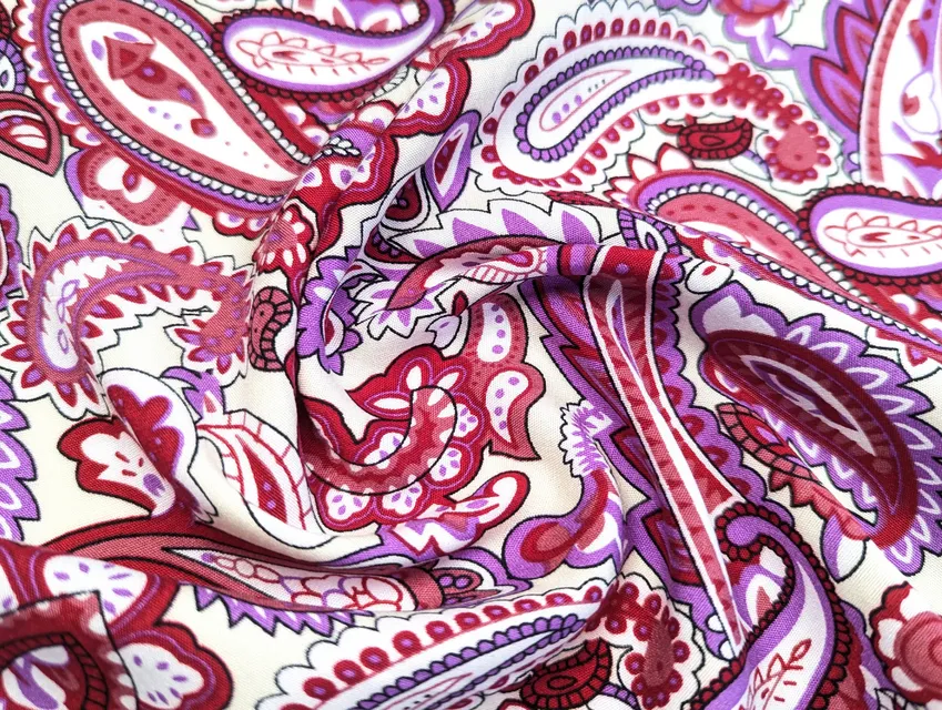 Штапель шовковистий східний огірок, малиново-червоний - фото 1 - інтернет-магазин tkani-atlas.com.ua