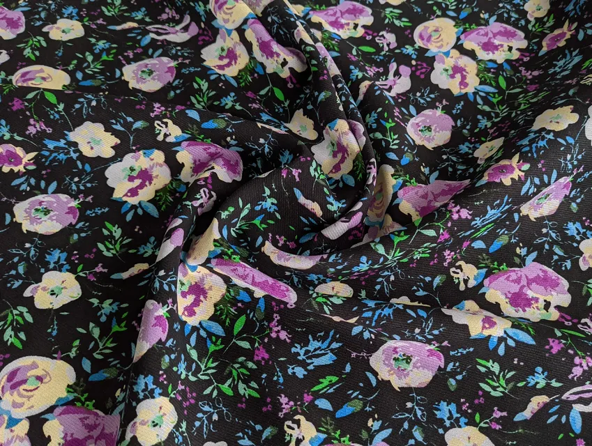 Штапель Бельмондо цветочная акварель, черный (отрез 0,4 м) - фото 1 - интернет-магазин tkani-atlas.com.ua