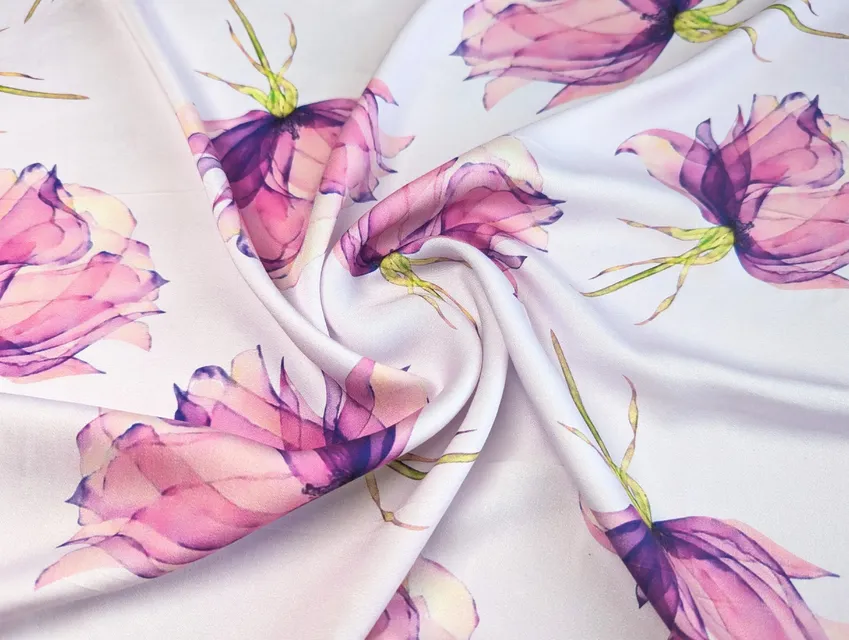 Вискоза шелк акварельні троянди, бузково-ліловий (відріз 0,7 м) - фото 1 - інтернет-магазин tkani-atlas.com.ua
