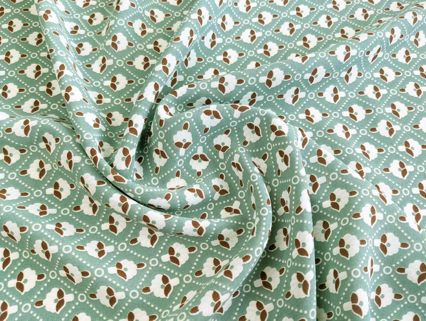 Шифон софт Грейс ромби з квіточкою, сіро-оливковий (відріз 1,3 м) - фото 1 - інтернет-магазин tkani-atlas.com.ua