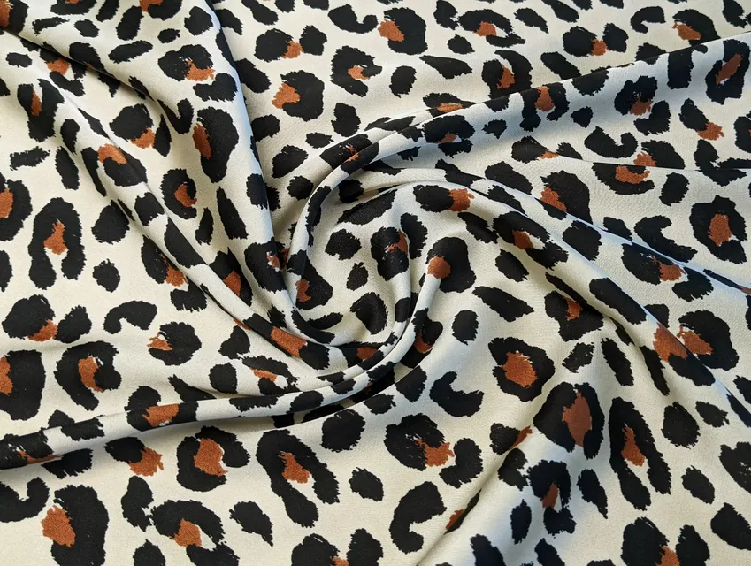 Шовк Армані гепард, чорний на кремовому - фото 1 - інтернет-магазин tkani-atlas.com.ua