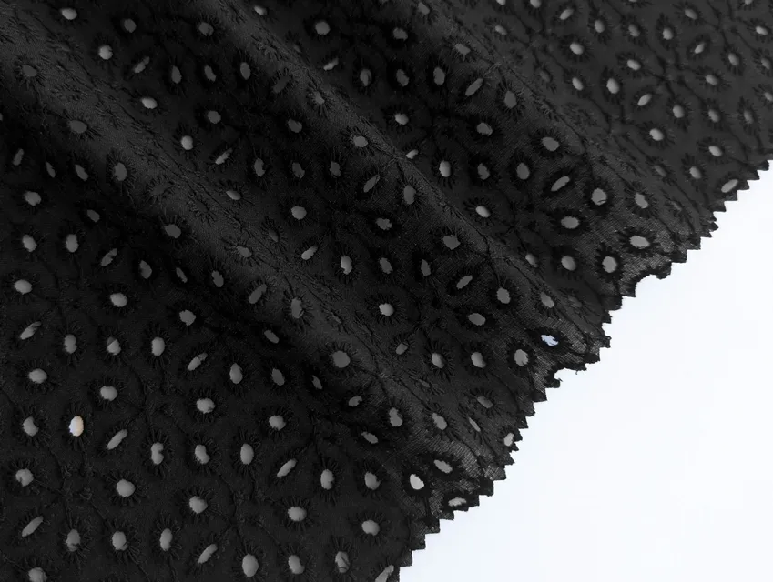 Прошва квіткова геометрія, чорний - фото 1 - інтернет-магазин tkani-atlas.com.ua