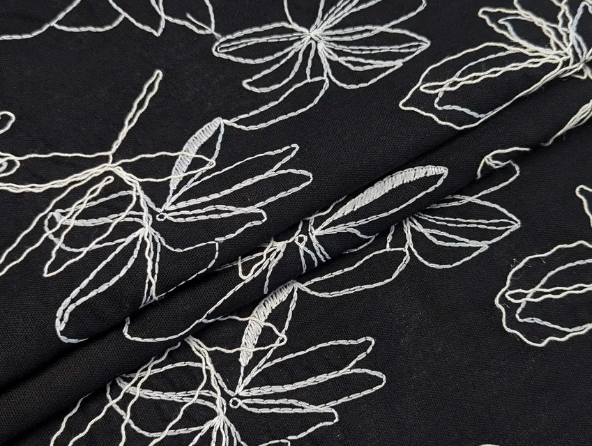 Лен вискоза вышивка цветочная абстракция, черный - фото 1 - интернет-магазин tkani-atlas.com.ua