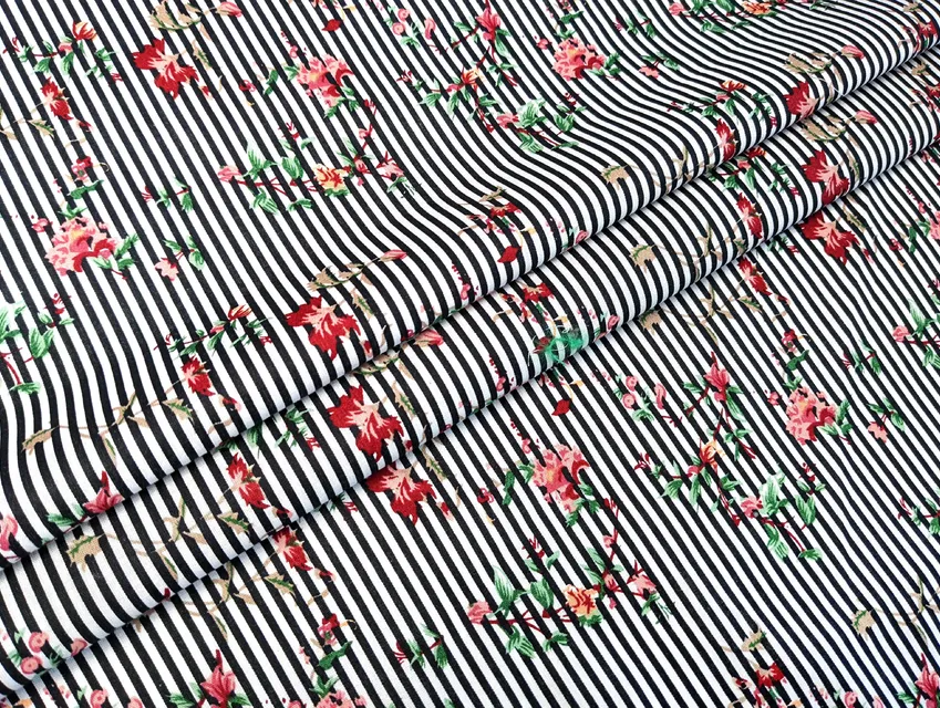 Котон квіти на смужці, молочний з чорним (відріз 1,5 м) - фото 1 - інтернет-магазин tkani-atlas.com.ua