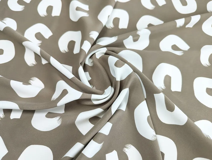 Костюмка шелковистая уценка (брак), капучино - фото 1 - интернет-магазин tkani-atlas.com.ua